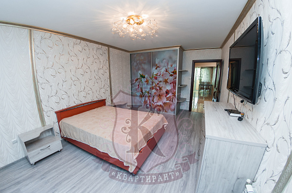 Снять 2-к квартиру, 70 кв.м.