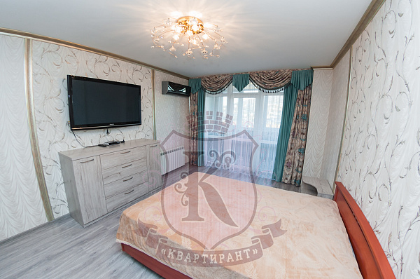 Снять 2-к квартиру, 70 кв.м.