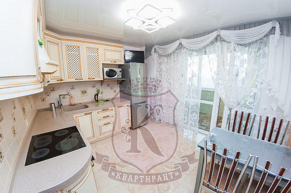 Снять 2-к квартиру, 70 кв.м.