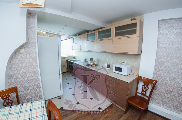 Снять 2-к квартиру, 90 кв.м.