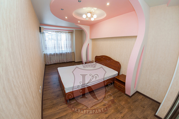 Снять 2-к квартиру, 90 кв.м., Некрасовская, Некрасовская ул., д.90