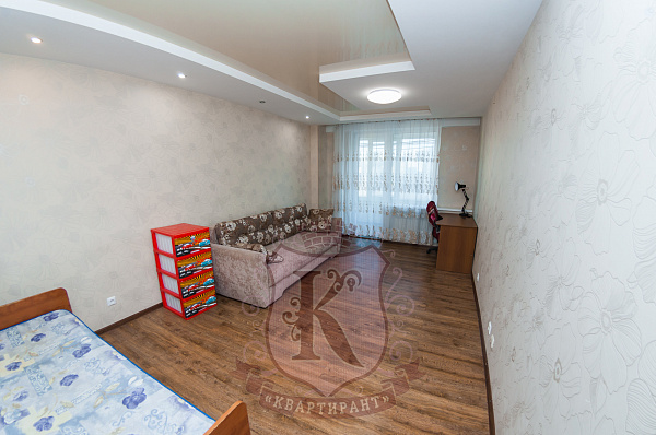 Снять 2-к квартиру, 90 кв.м.
