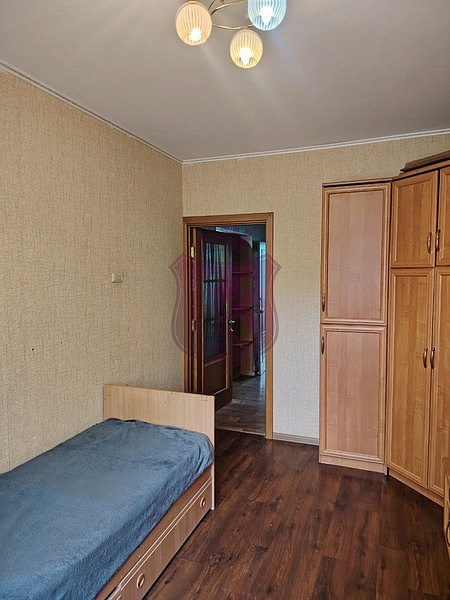 Снять 3-к квартиру, 70 кв.м.