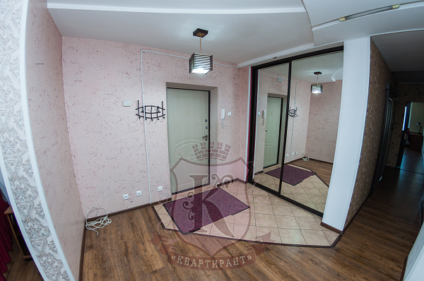 Снять 2-к квартиру, 90 кв.м.