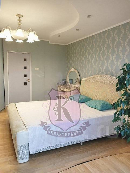 Снять 3-к квартиру, 1 кв.м.