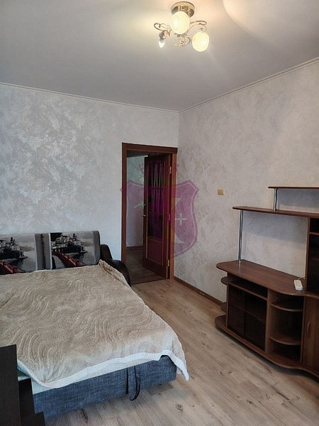 Снять 3-к квартиру, 70 кв.м.