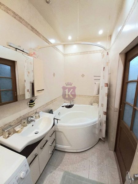 Снять 2-к квартиру, 67 кв.м.